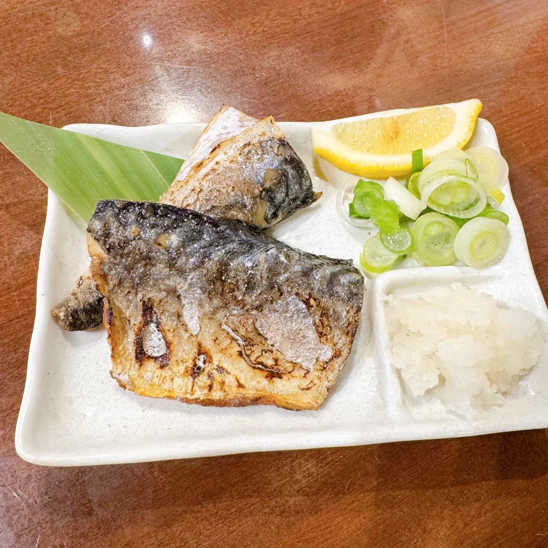 少人数でゆっくり飲みたい平日の夜にも、うらやましかがおすすめです🍶